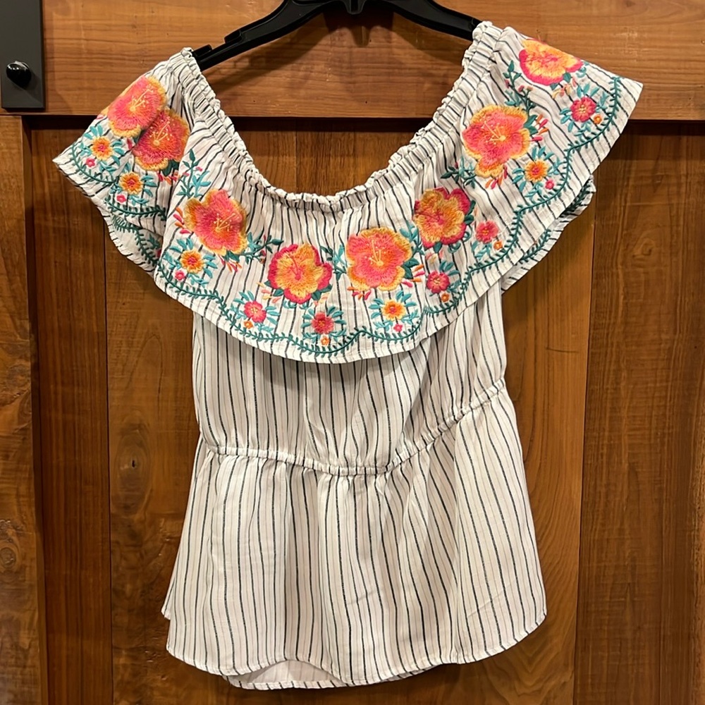 Off shoulder embroidered top by Savannah Jane size medium